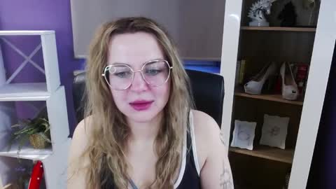 Z O E Y online show from March 30, 4:46 am