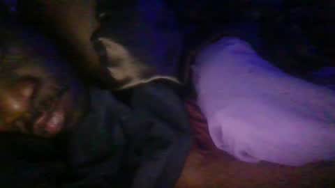 Snapshot of blackteddybear chatting on February 22, 12:01 am blackteddybear online show from February 22, 12:01 am