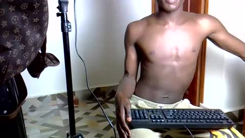 Snapshot of blacktwinkl chatting on April 5, 4:37 pm blacktwinkl online show from April 5, 4:37 pm