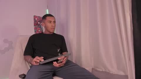 franklyn and Elizabeth online show from March 24, 3:22 am