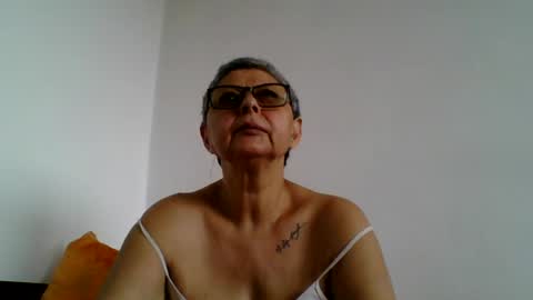Snapshot of blackwidow05 chatting on July 22, 9:45 am Black Widow online show from July 22, 9:45 am