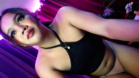 Snapshot of blacky_luna chatting on May 16, 7:34 pm sweetyluna online show from May 16, 7:34 pm