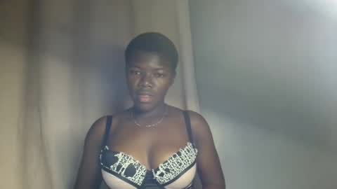 Snapshot of blair_sue chatting on May 12, 11:46 pm love online show from May 12, 11:46 pm