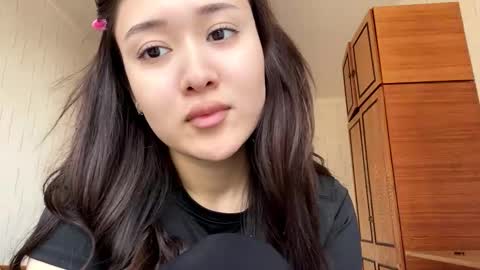 Snapshot of blairstassen chatting on March 18, 7:22 am Mila online show from March 18, 7:22 am