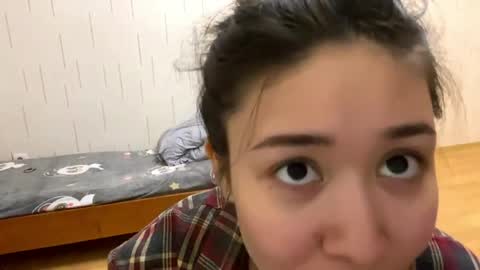 Snapshot of blairstassen chatting on March 31, 4:29 pm Mila online show from March 31, 4:29 pm