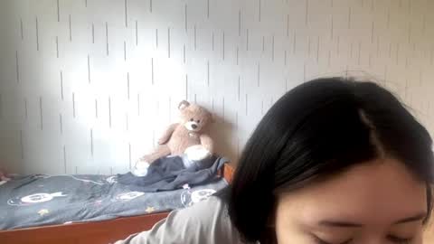 Snapshot of blairstassen chatting on April 27, 6:44 am Mila online show from April 27, 6:44 am