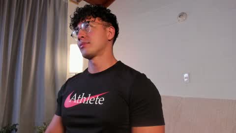 Snapshot of blake_levi chatting on December 28, 1:18 am Blake Levi Independent Model online show from December 28, 1:18 am