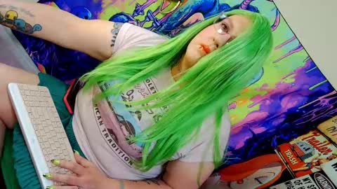 Snapshot of blakelytgirl chatting on May 29, 9:57 pm Blakely Morningstar online show from May 29, 9:57 pm