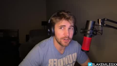 Snapshot of blakemiles2 chatting on February 14, 3:36 am Blake Miles online show from February 14, 3:36 am