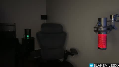 Snapshot of blakemiles2 chatting on March 6, 5:26 am Blake Miles online show from March 6, 5:26 am