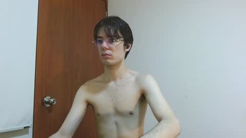 Snapshot of blakeshatter chatting on December 24, 4:19 pm blakeshatter online show from December 24, 4:19 pm