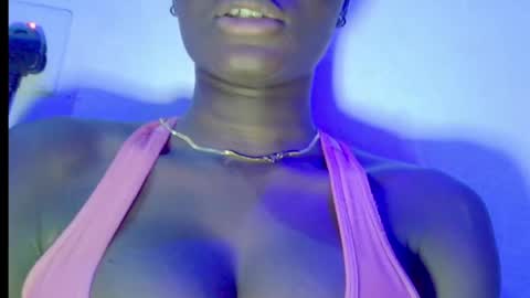 nikky00 online show from April 19, 8:44 pm