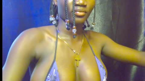 Snapshot of blaq_melanin chatting on April 24, 1:02 pm nikky00 online show from April 24, 1:02 pm