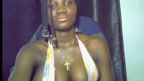 Snapshot of blaq_melanin chatting on May 12, 8:00 am nikky00 online show from May 12, 8:00 am