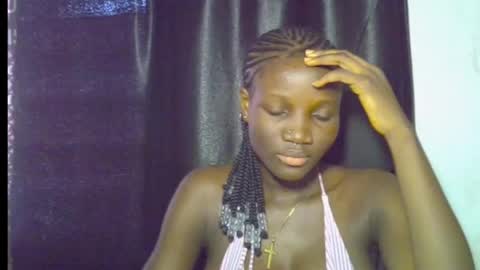 Snapshot of blaq_melanin chatting on May 15, 10:22 am nikky00 online show from May 15, 10:22 am