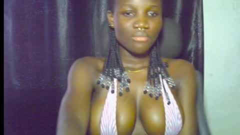 Snapshot of blaq_melanin chatting on June 5, 9:04 am nikky00 online show from June 5, 9:04 am