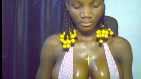 Snapshot of blaq_melanin chatting on June 15, 9:00 am nikky00 online show from June 15, 9:00 am