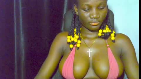 Snapshot of blaq_melanin chatting on June 25, 4:22 pm nikky00 online show from June 25, 4:22 pm