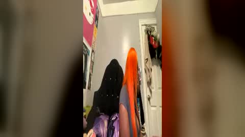 Snapshot of blasiangyal chatting on June 18, 2:01 am blasiangyal online show from June 18, 2:01 am