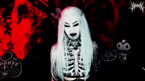 Snapshot of blasphemiangxrl chatting on June 20, 12:19 pm online show from June 20, 12:19 pm