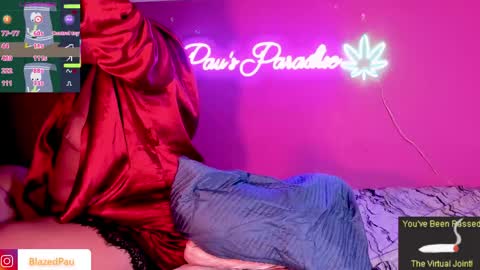 Snapshot of blazedpaux chatting on May 6, 3:35 am Pau online show from May 6, 3:35 am