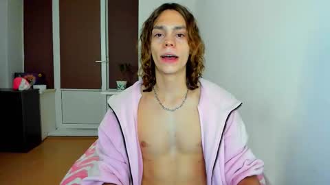 Snapshot of blazet0ne chatting on October 1, 4:02 pm David online show from October 1, 4:02 pm