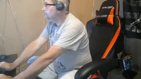 Snapshot of blazingslow chatting on July 5, 10:00 am blazingslow online show from July 5, 10:00 am