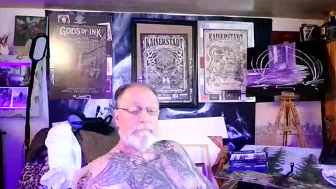 Snapshot of blindsurfer780299 chatting on May 18, 7:58 am blindsurfer780299 online show from May 18, 7:58 am