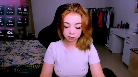 Snapshot of blinkofeyess chatting on July 10, 8:07 am Nicole online show from July 10, 8:07 am
