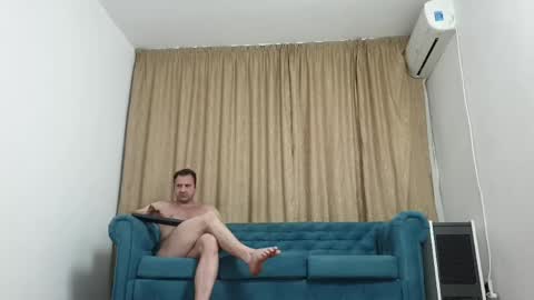 Snapshot of blond_god chatting on April 24, 1:08 am Andreas online show from April 24, 1:08 am