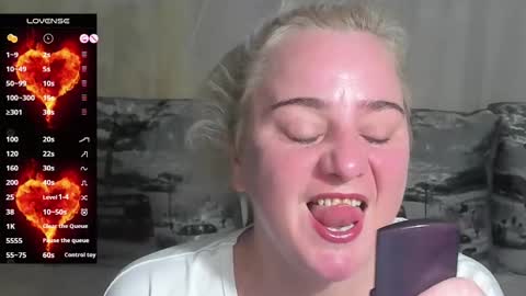 blond_ledi online show from February 8, 8:09 am