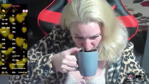 blond_ledi online show from March 3, 5:07 pm