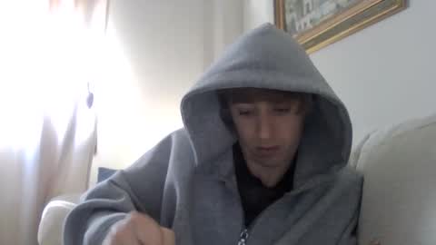Snapshot of blondboxxx chatting on December 22, 10:28 am blondboxxx online show from December 22, 10:28 am