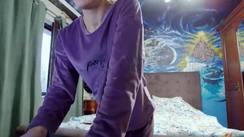 blonde4pasion online show from November 8, 5:07 am