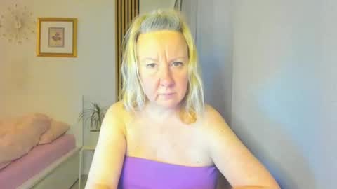 Nicole online show from January 4, 7:23 pm