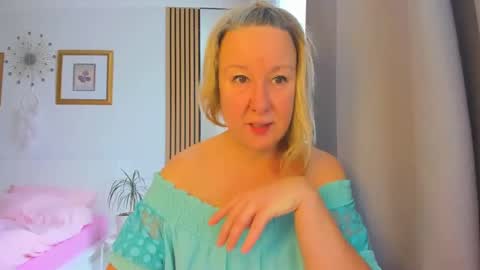 Nicole online show from January 9, 9:06 am
