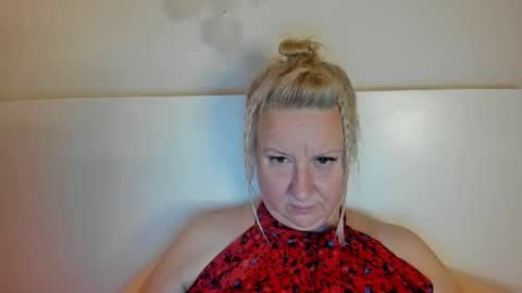 Nicole online show from September 27, 5:07 pm