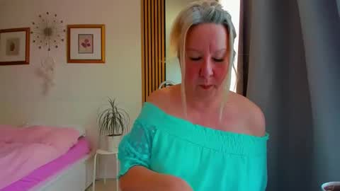 Nicole online show from March 16, 3:27 pm