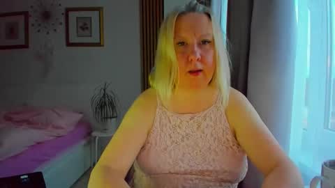 Nicole online show from March 23, 4:44 pm