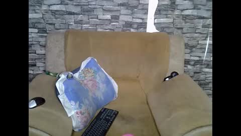 blonde_creamy online show from April 22, 5:03 pm