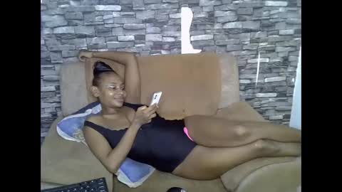 Snapshot of blonde_creamy chatting on May 30, 5:32 pm blonde_creamy online show from May 30, 5:32 pm