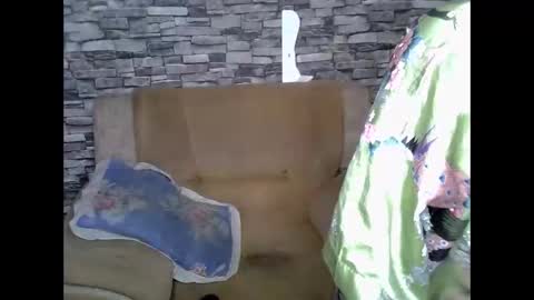 Snapshot of blonde_creamy chatting on June 1, 6:15 am blonde_creamy online show from June 1, 6:15 am
