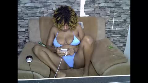 Snapshot of blonde_creamy chatting on June 8, 2:56 am blonde_creamy online show from June 8, 2:56 am