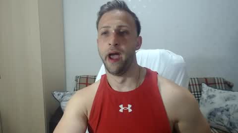 Snapshot of blondeagle chatting on June 22, 9:34 pm Mr Blond online show from June 22, 9:34 pm