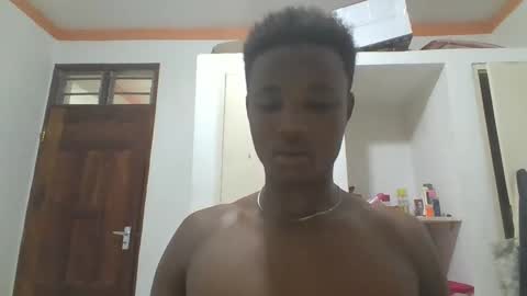 Snapshot of blondebarbiey chatting on November 13, 5:50 am blonde online show from November 13, 5:50 am