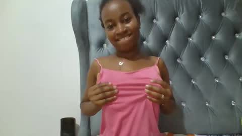 Snapshot of blondebarbiey chatting on February 12, 11:05 am blonde online show from February 12, 11:05 am