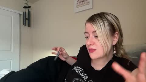 blondebunny999 online show from February 27, 11:38 pm