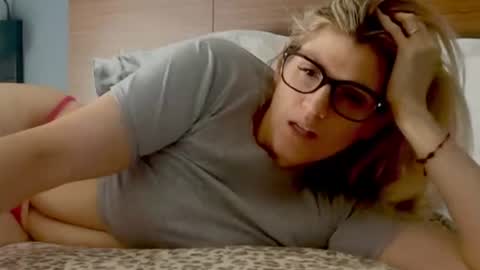 Snapshot of blondechristine99 chatting on June 15, 3:47 pm blondechristine99 online show from June 15, 3:47 pm