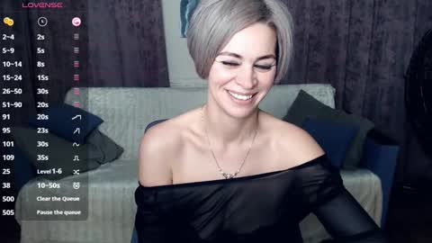 Snapshot of blondemommy_77 chatting on December 14, 10:50 pm Lola online show from December 14, 10:50 pm