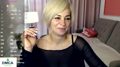 Snapshot of blondemommy_77 chatting on July 12, 3:58 pm Lola online show from July 12, 3:58 pm